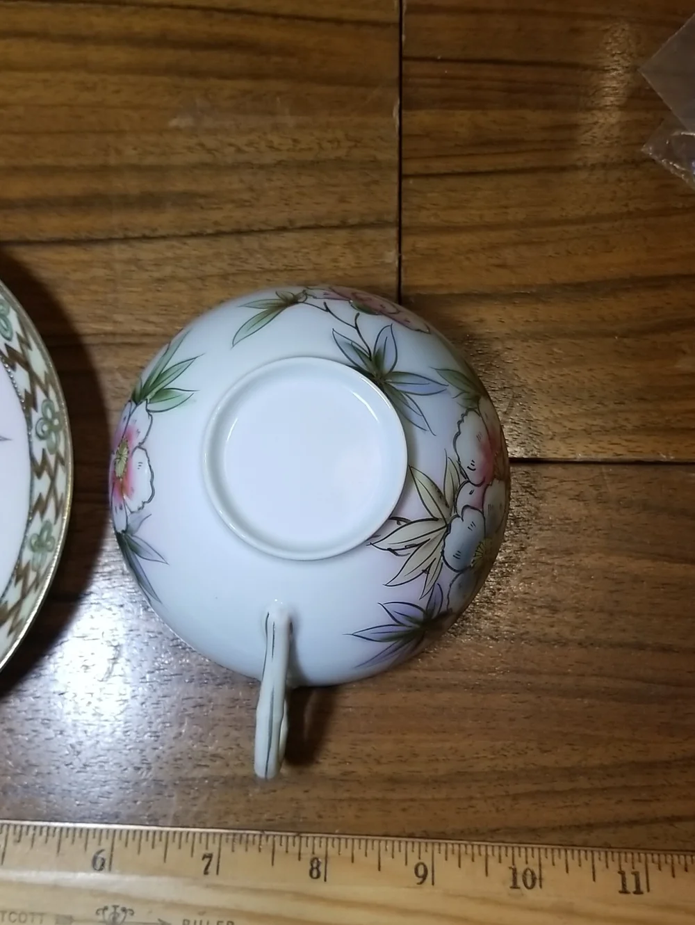 N/A elegant antique